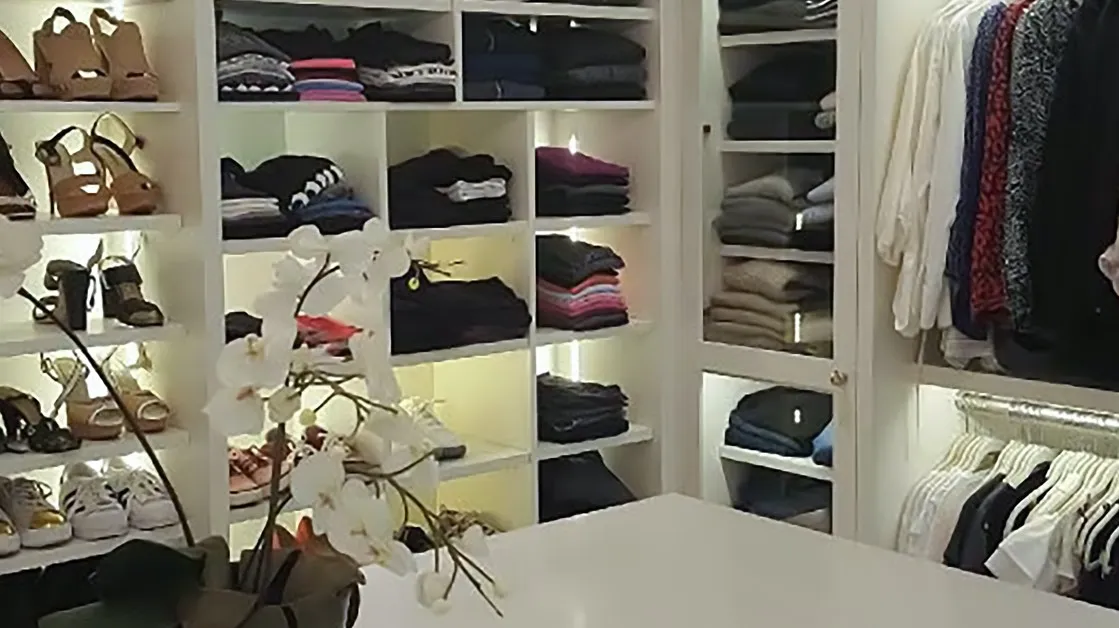lucite-closet lucite-closet